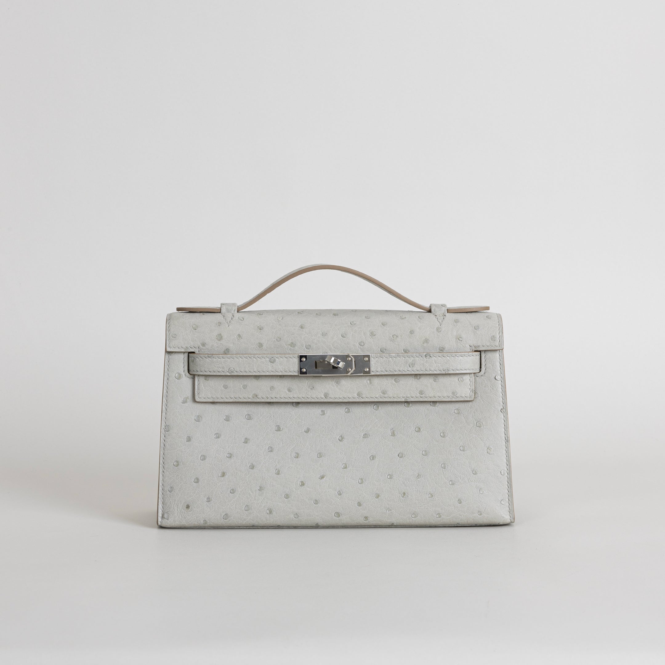 KELLY POCHETTE OSTRICH LEATHER GRIS PERLE WITH PALLADIUM HARDWARE (PHW)