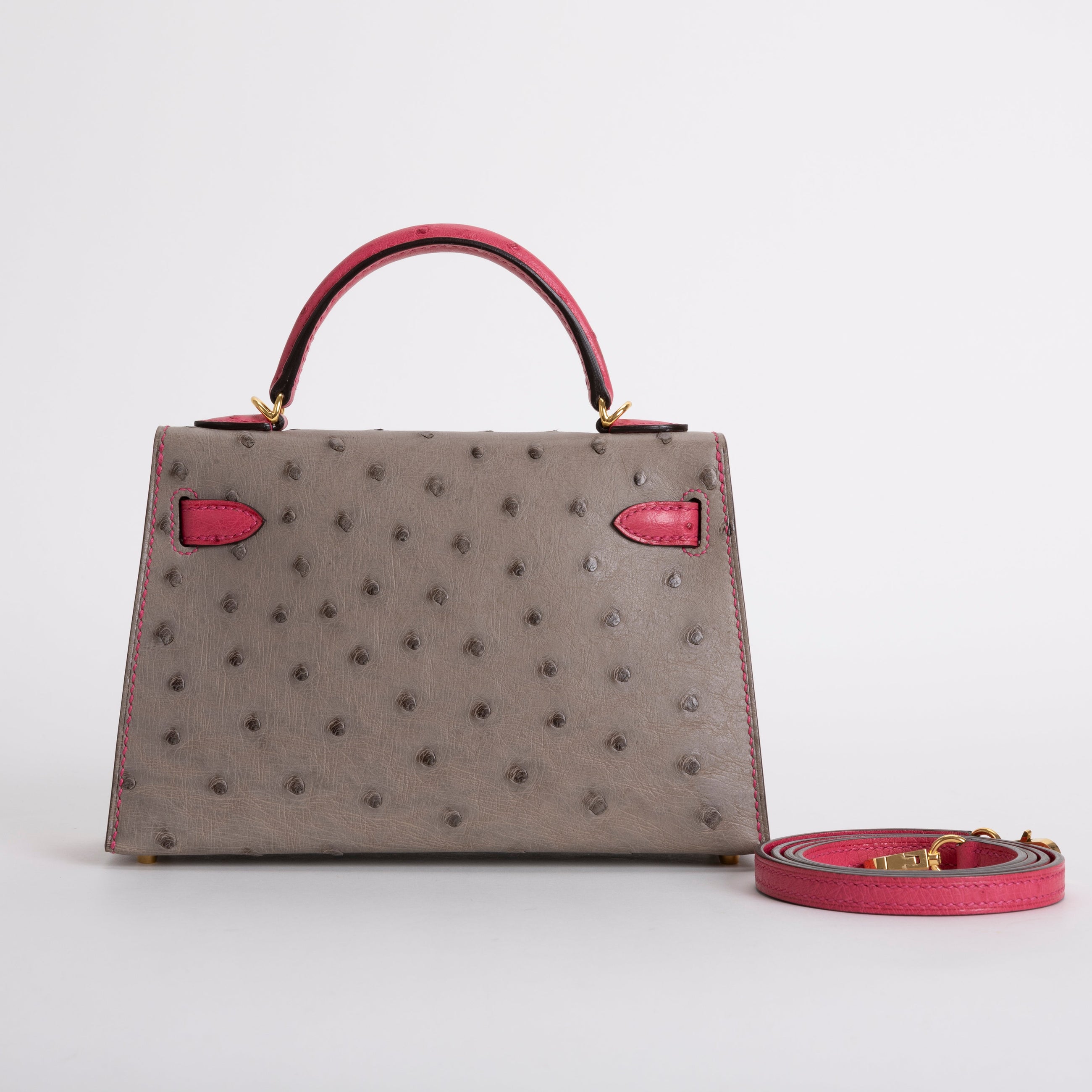 MINI KELLY II (20) OSTRICH LEATHER HORSESHOE STAMP (HSS) BI-COLOR GRIS ASPHALTE & ROSE TYRIEN WITH GOLD HARDWARE (GHW)