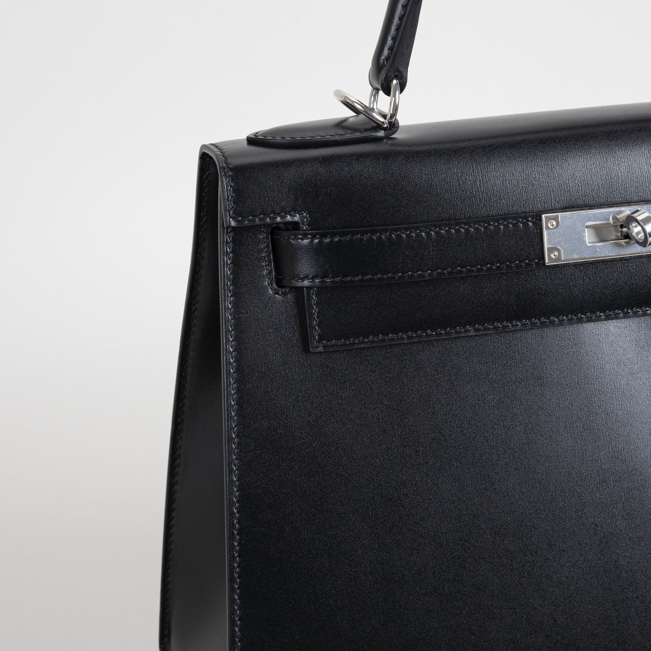 KELLY 28 BLACK BOX CALF LEATHER WITH PALLADIUM HARDWARE (PHW)