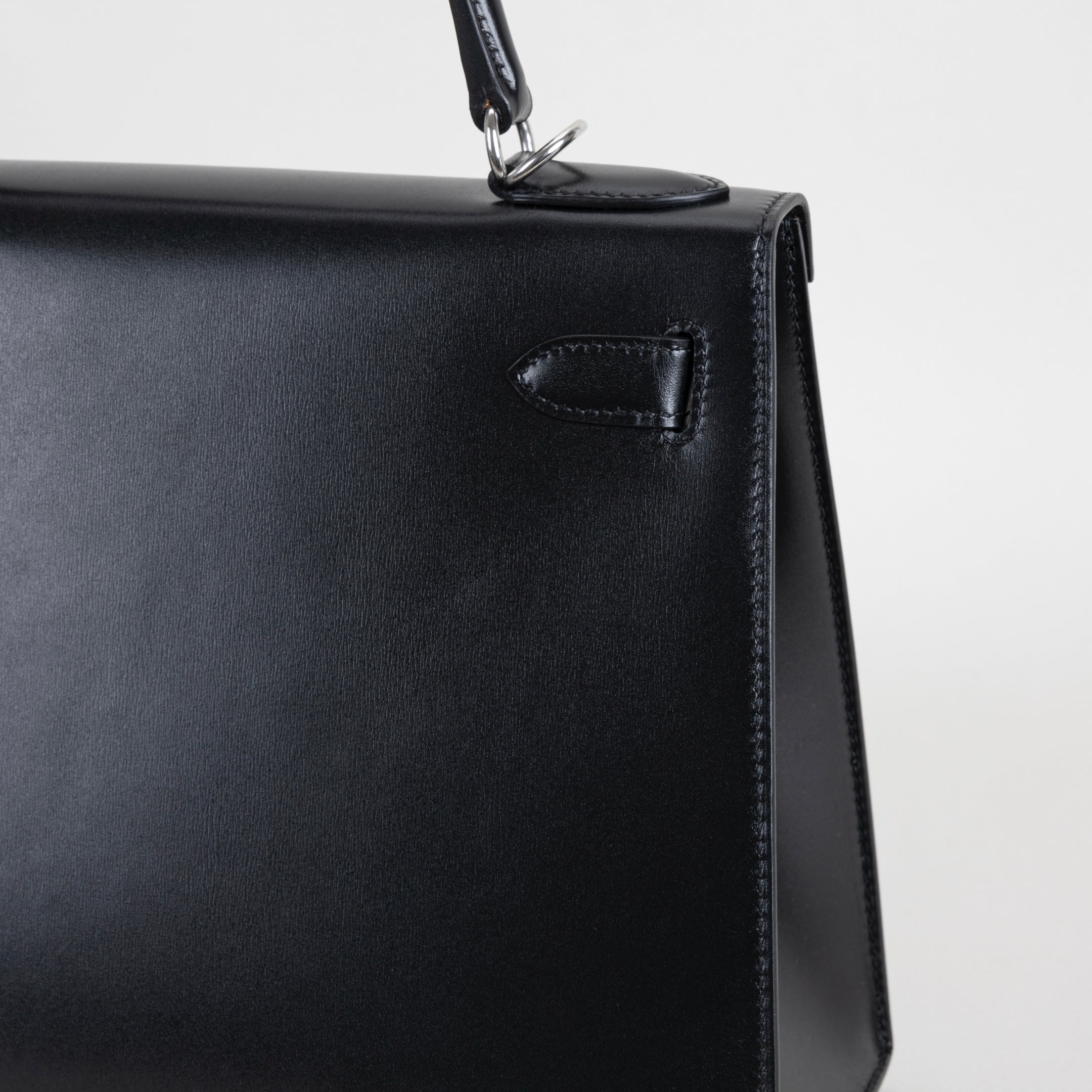 KELLY 28 BLACK BOX CALF LEATHER WITH PALLADIUM HARDWARE (PHW)