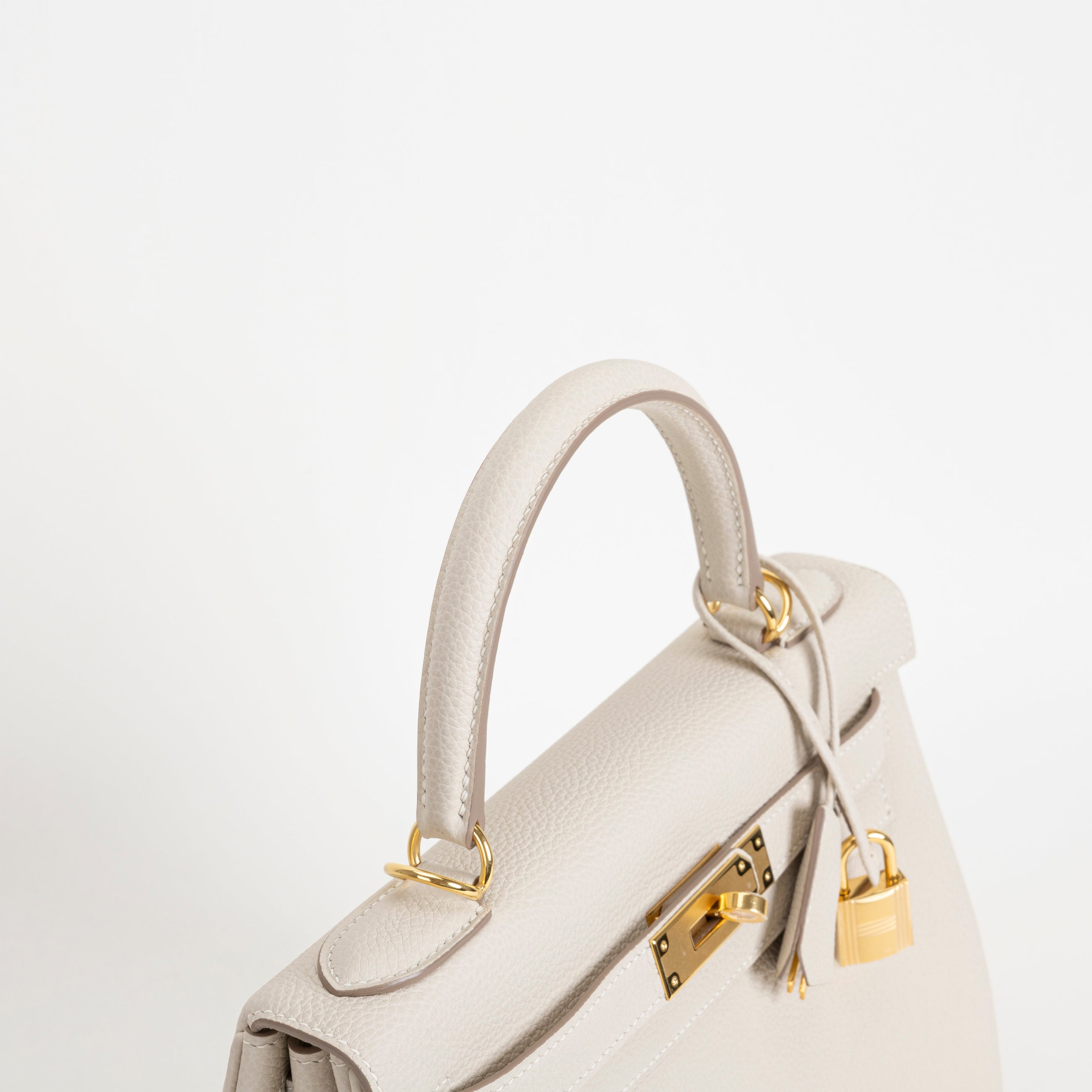 KELLY 28 TOGO LEATHER CRAIE WITH GOLD HARDWARE (GHW)