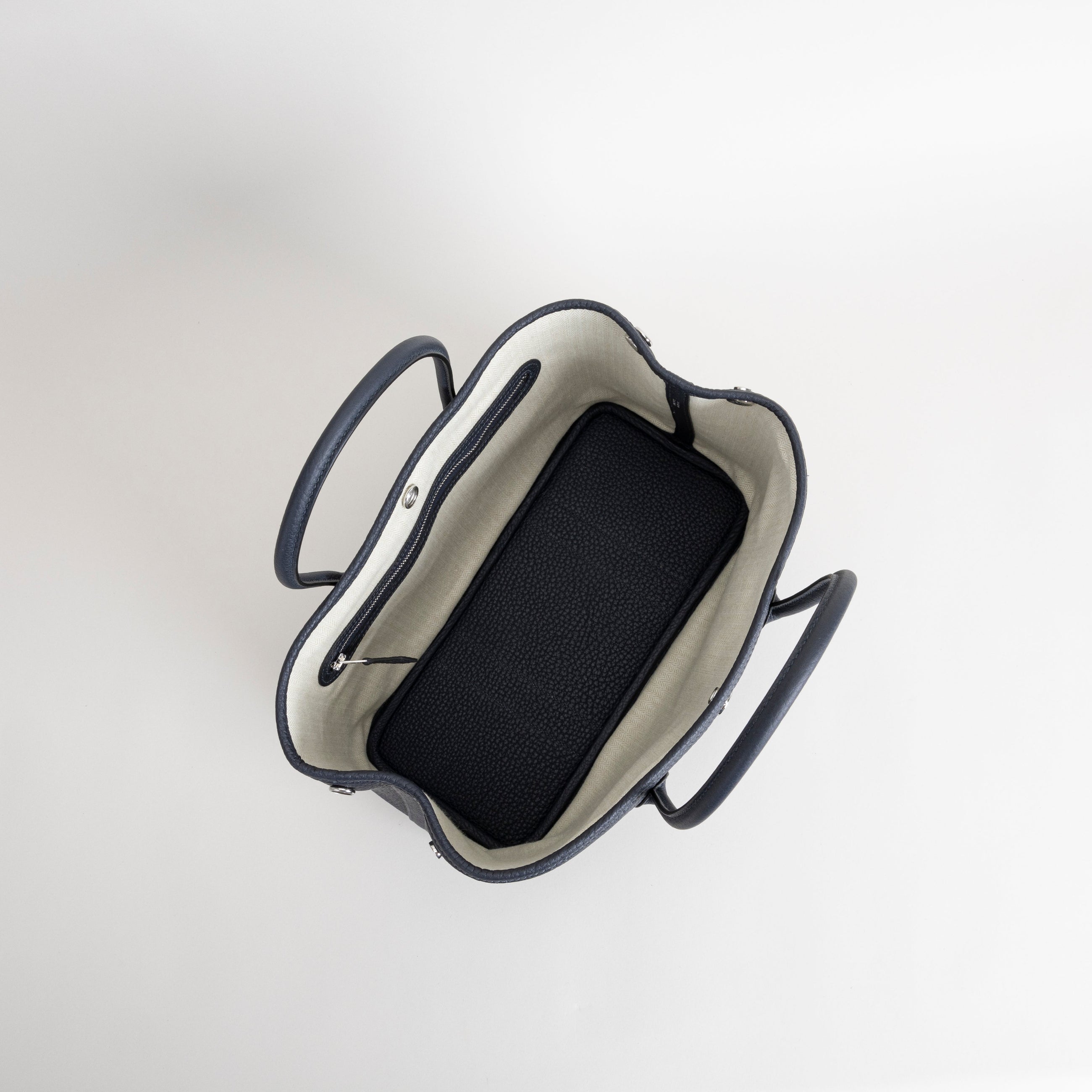 GARDEN PARTY 30 NEGONDA LEATHER BLEU NUIT WITH PALLADIUM HARDWARE (PHW)