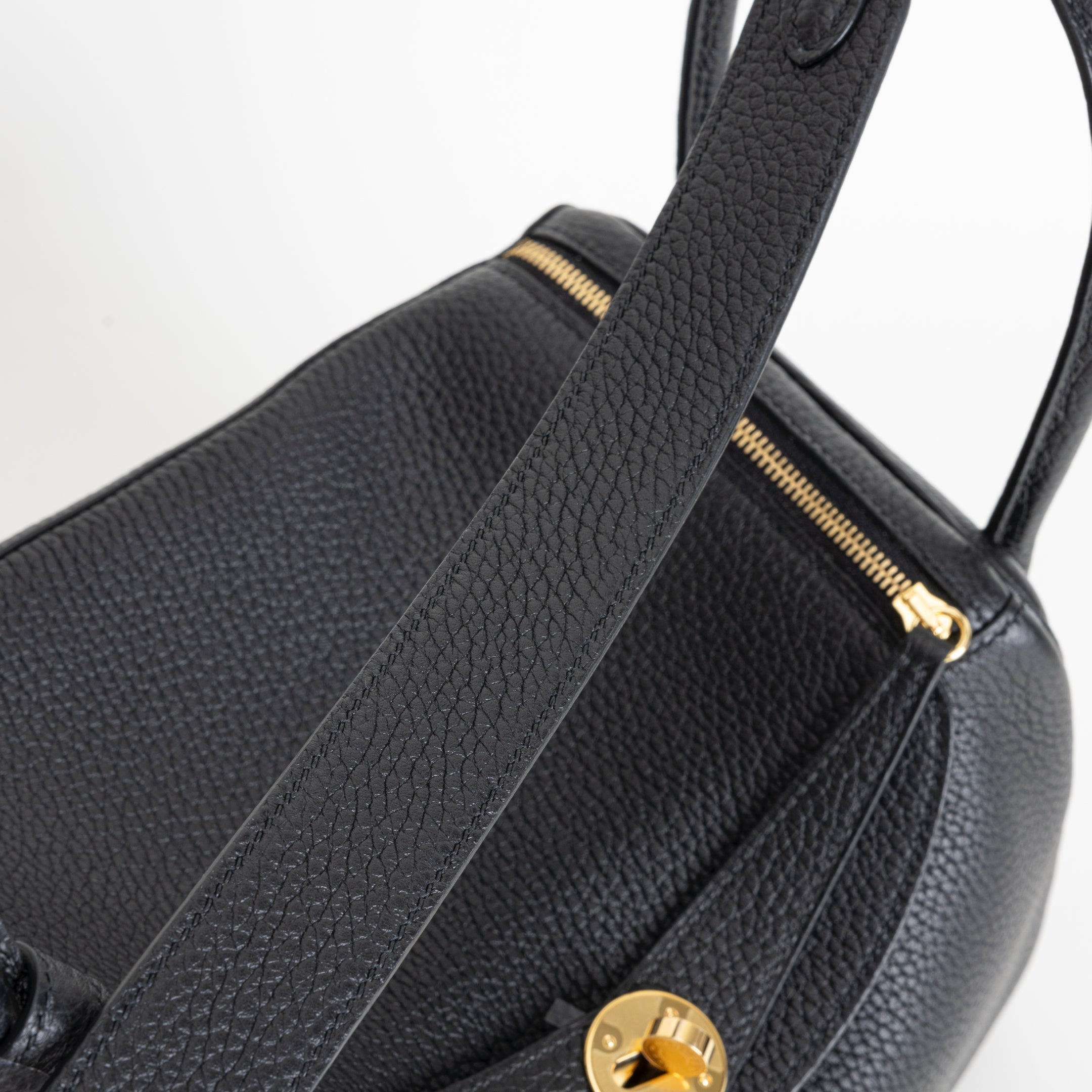 LINDY 26 CLEMENCE LEATHER NOIR (BLACK) WITH GOLD HARDWARE (GHW)