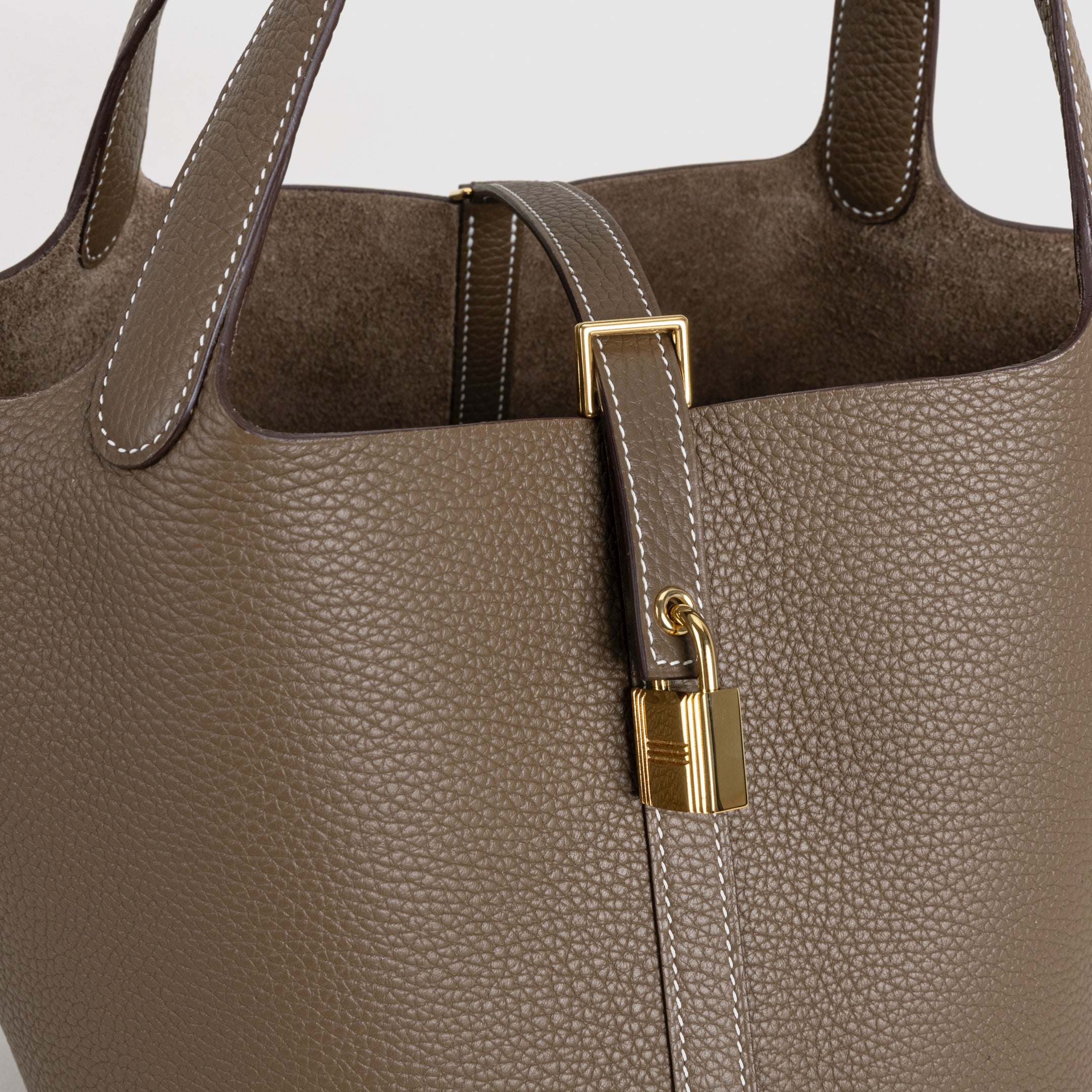 PICOTIN 22 LOCK CLEMENCE LEATHER ETOUPE WITH GOLD HARDWARE (GHW)