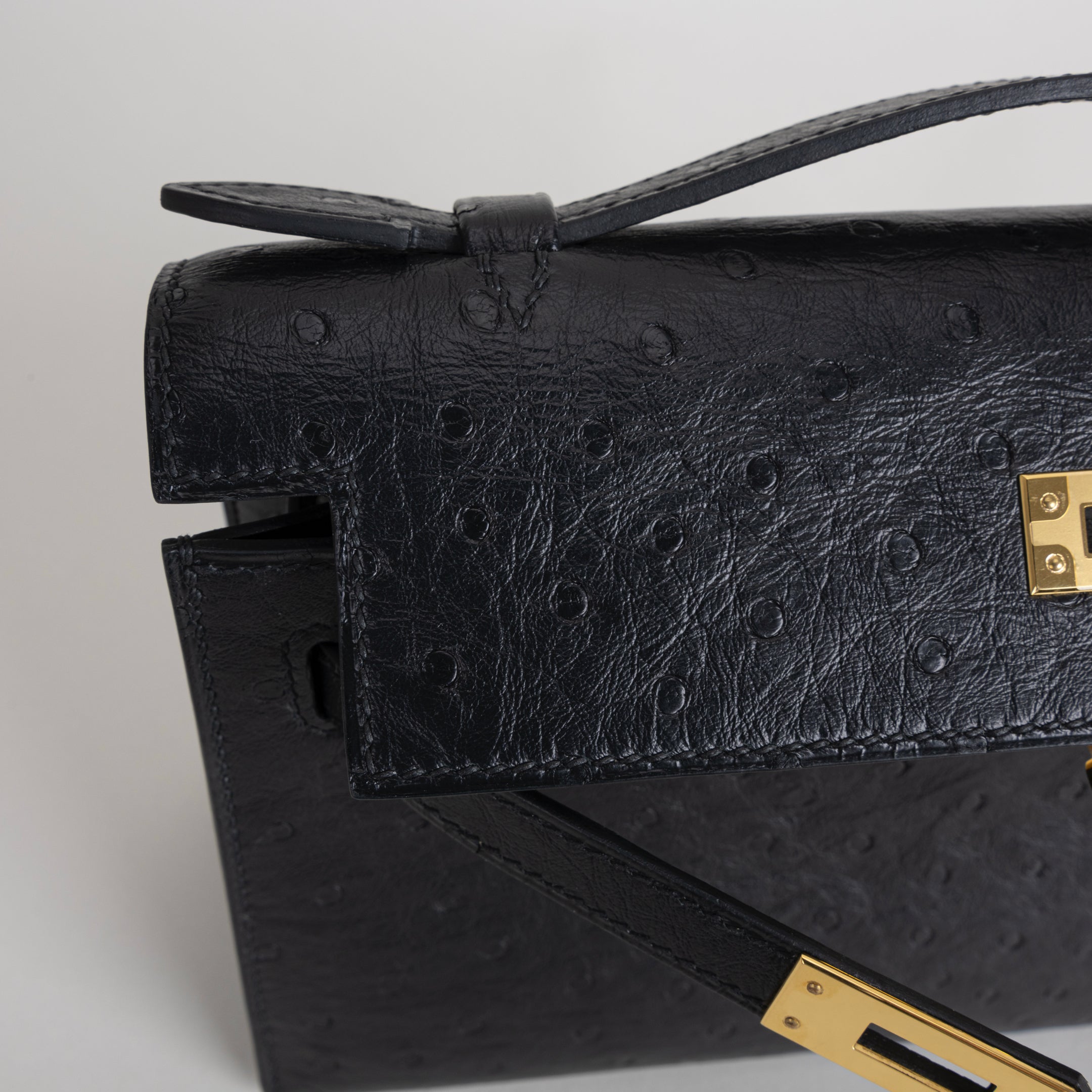 KELLY POCHETTE OSTRICH LEATHER NOIR (BLACK) WITH GOLD HARDWARE (GHW)