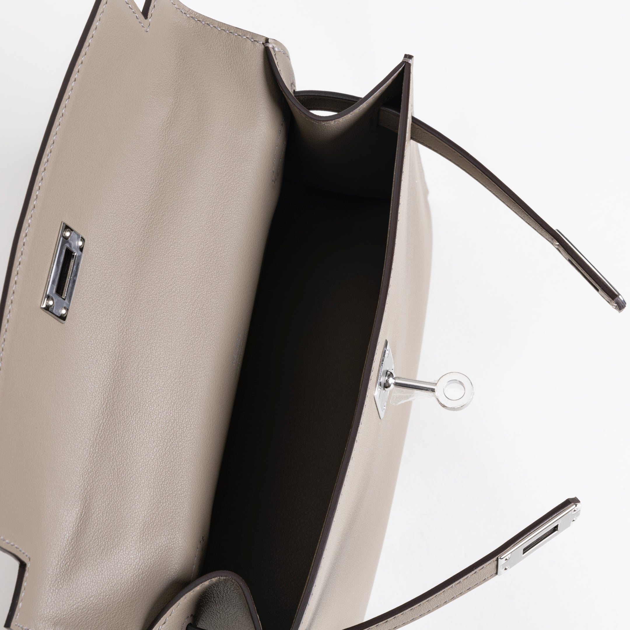 KELLY POCHETTE SWIFT LEATHER GRIS ASPHALTE WITH PALLADIUM HARDWARE (PHW)