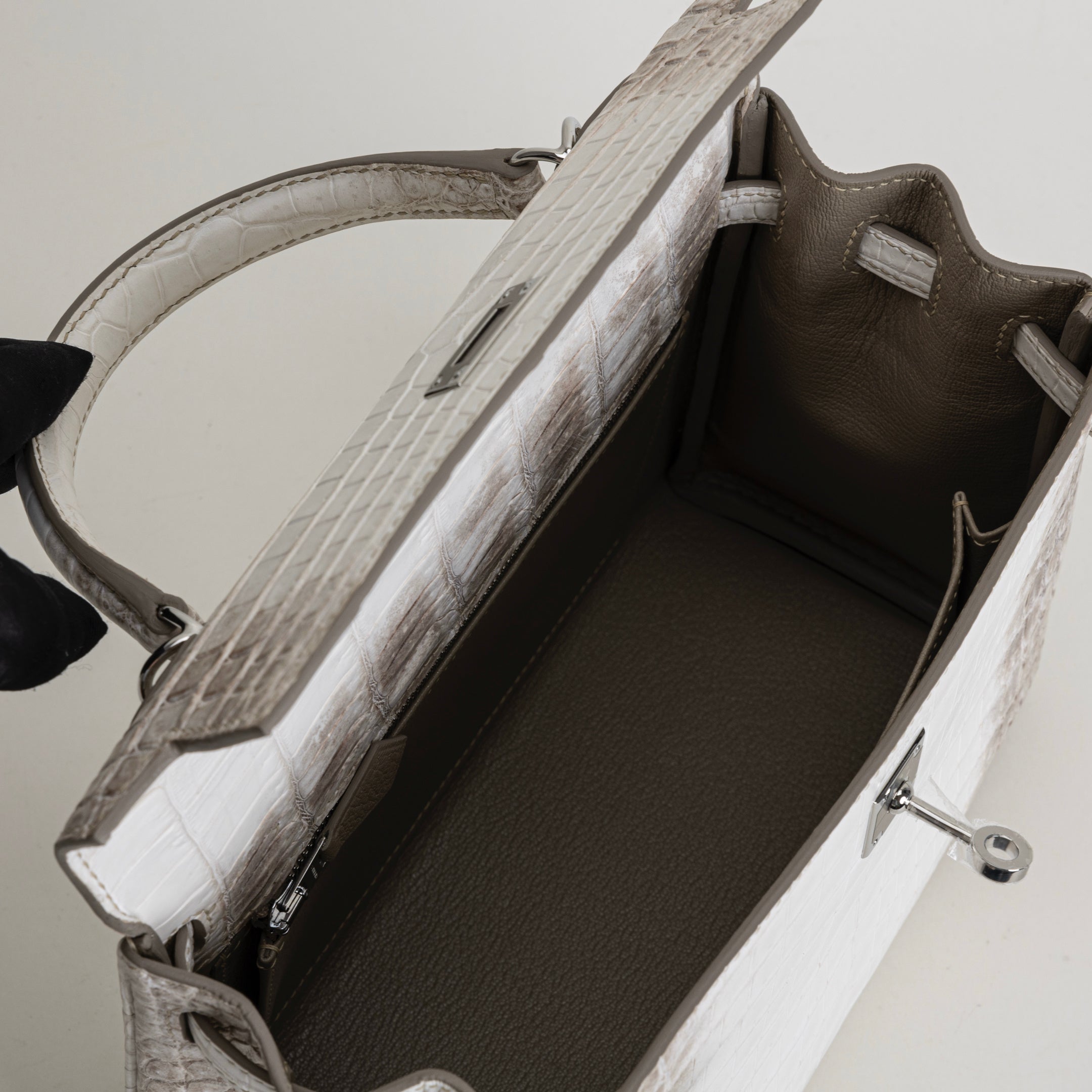 KELLY 25 NILOTICUS CROCODILE (MATTE) LEATHER HIMALAYA WITH PALLADIUM HARDWARE (PHW)