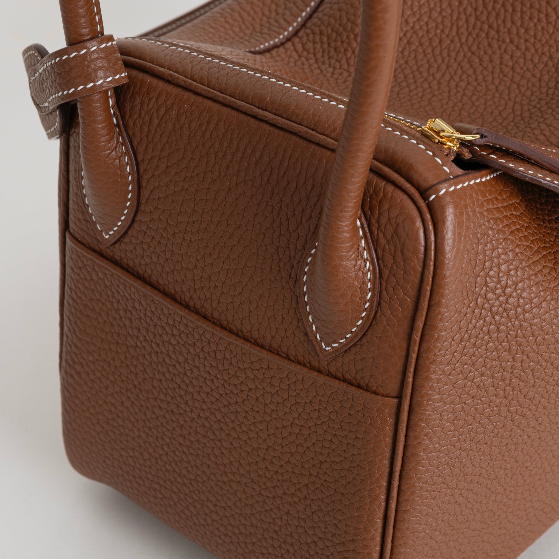 LINDY 26 CLEMENCE LEATHER GOLD WITH GOLD HARDWARE (GHW)