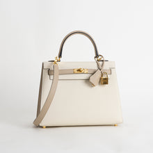 KELLY 25 EPSOM LEATHER HORSESHOE STAMP (HSS) BI-COLOR CRAIE & TRENCH WITH GOLD HARDWARE (GHW)