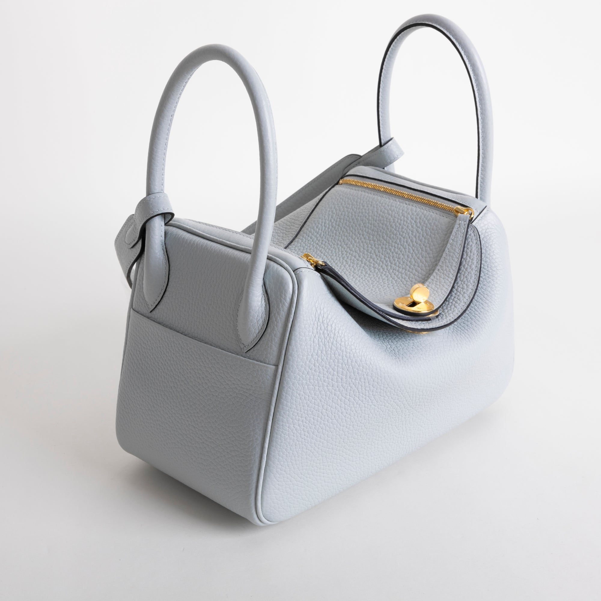 LINDY 26 CLEMENCE LEATHER BLEU PALE WITH GOLD HARDWARE (GHW)