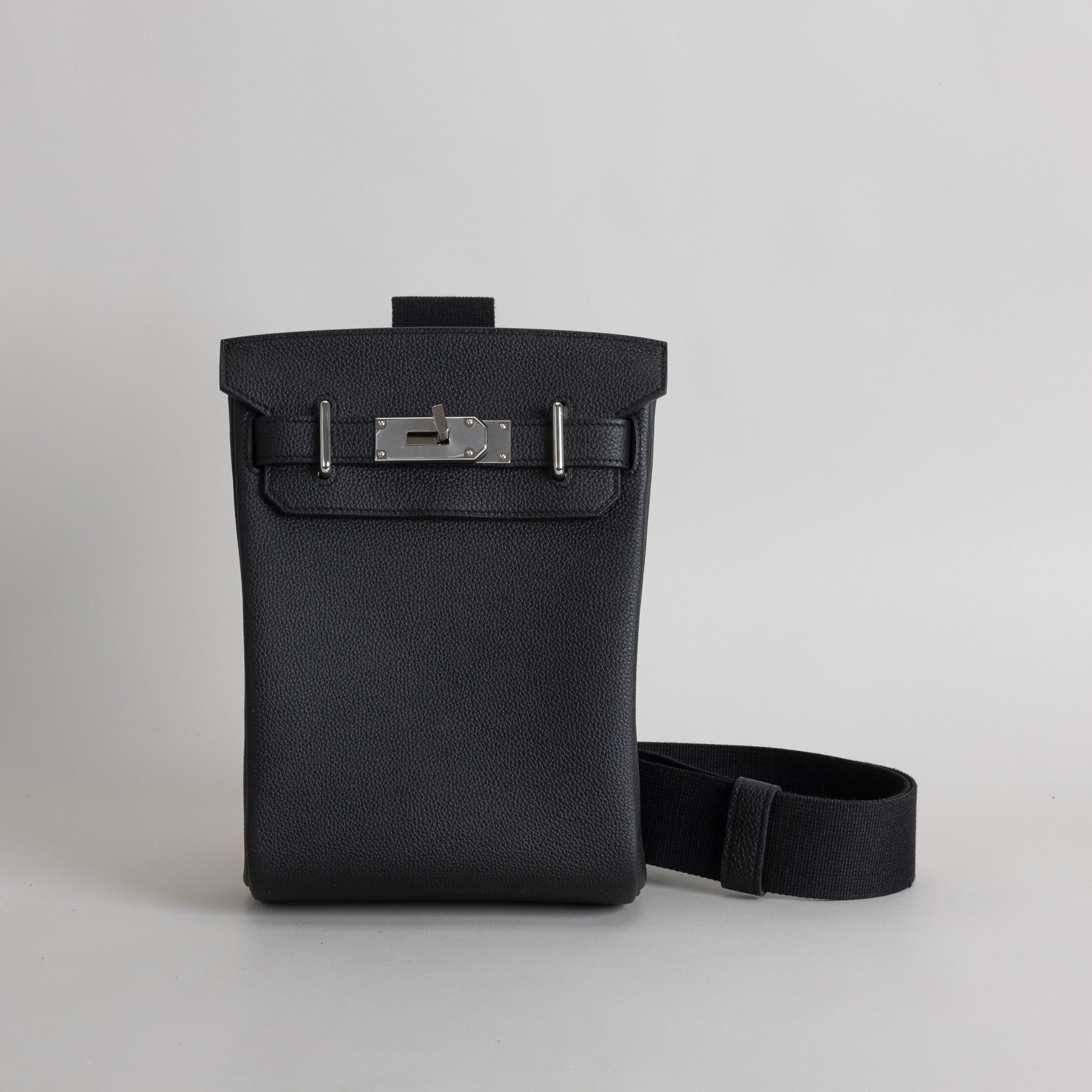 HAC A DOS TOGO LEATHER NOIR (BLACK) WITH PALLADIUM HARDWARE (PHW)