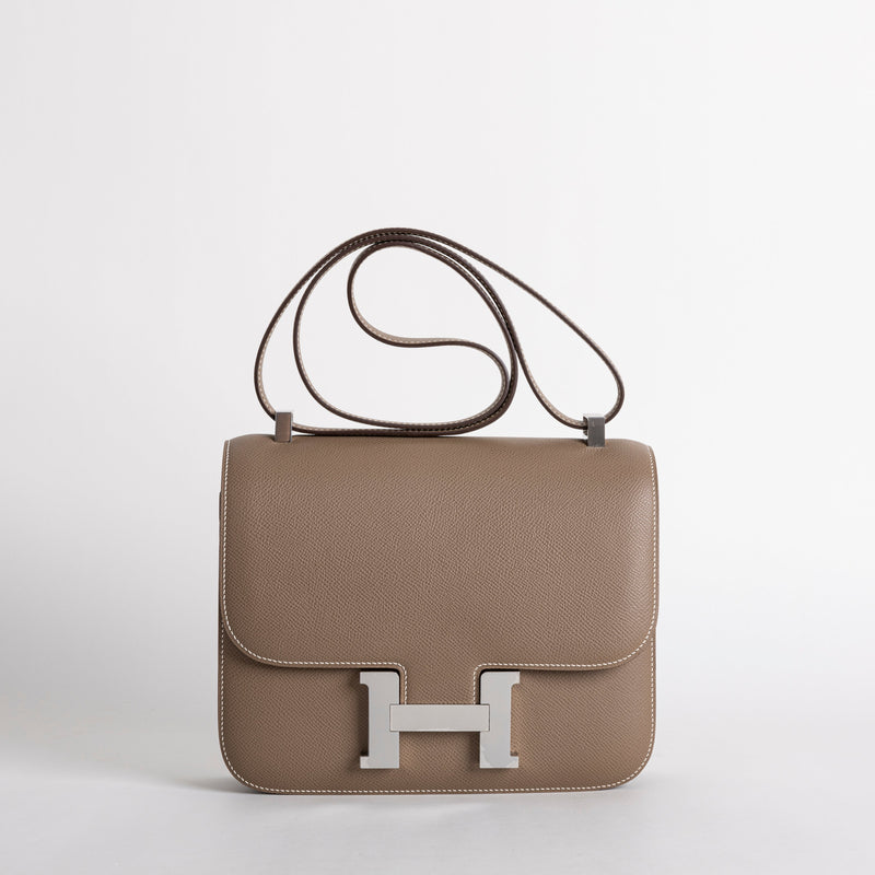 CONSTANCE 24 EPSOM LEATHER ETOUPE WITH PALLADIUM HARDWARE (PHW)
