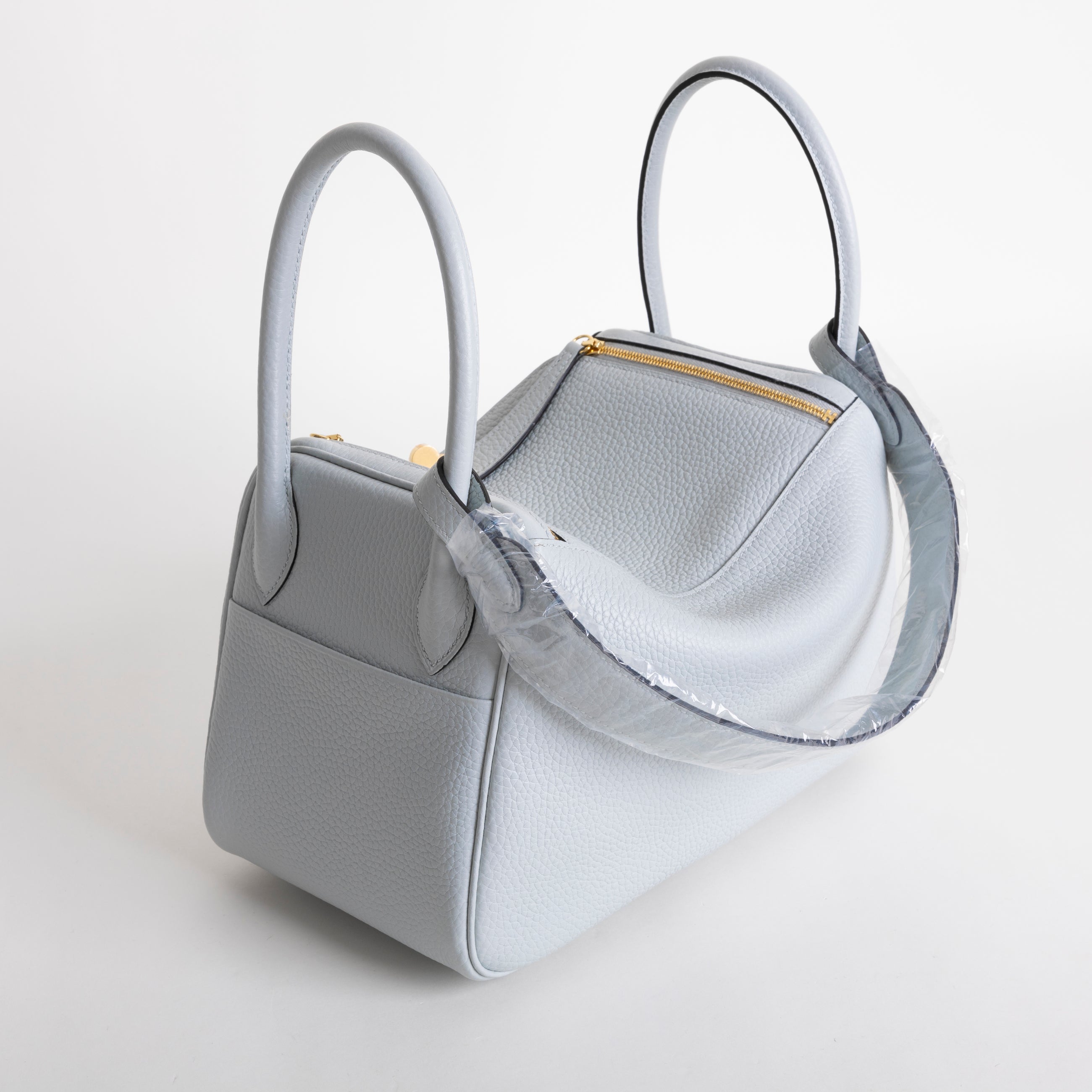 LINDY 26 CLEMENCE LEATHER BLEU PALE WITH GOLD HARDWARE (GHW)