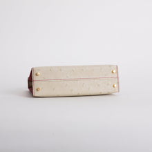 MINI KELLY II (20) OSTRICH LEATHER HORSESHOE STAMP (HSS) BI-COLOR PARCHEMIN & ROSE TYRIEN WITH GOLD HARDWARE (GHW)