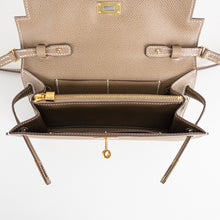 KELLY TO GO EPSOM LEATHER ETOUPE WITH GOLD HARDWARE (GHW)
