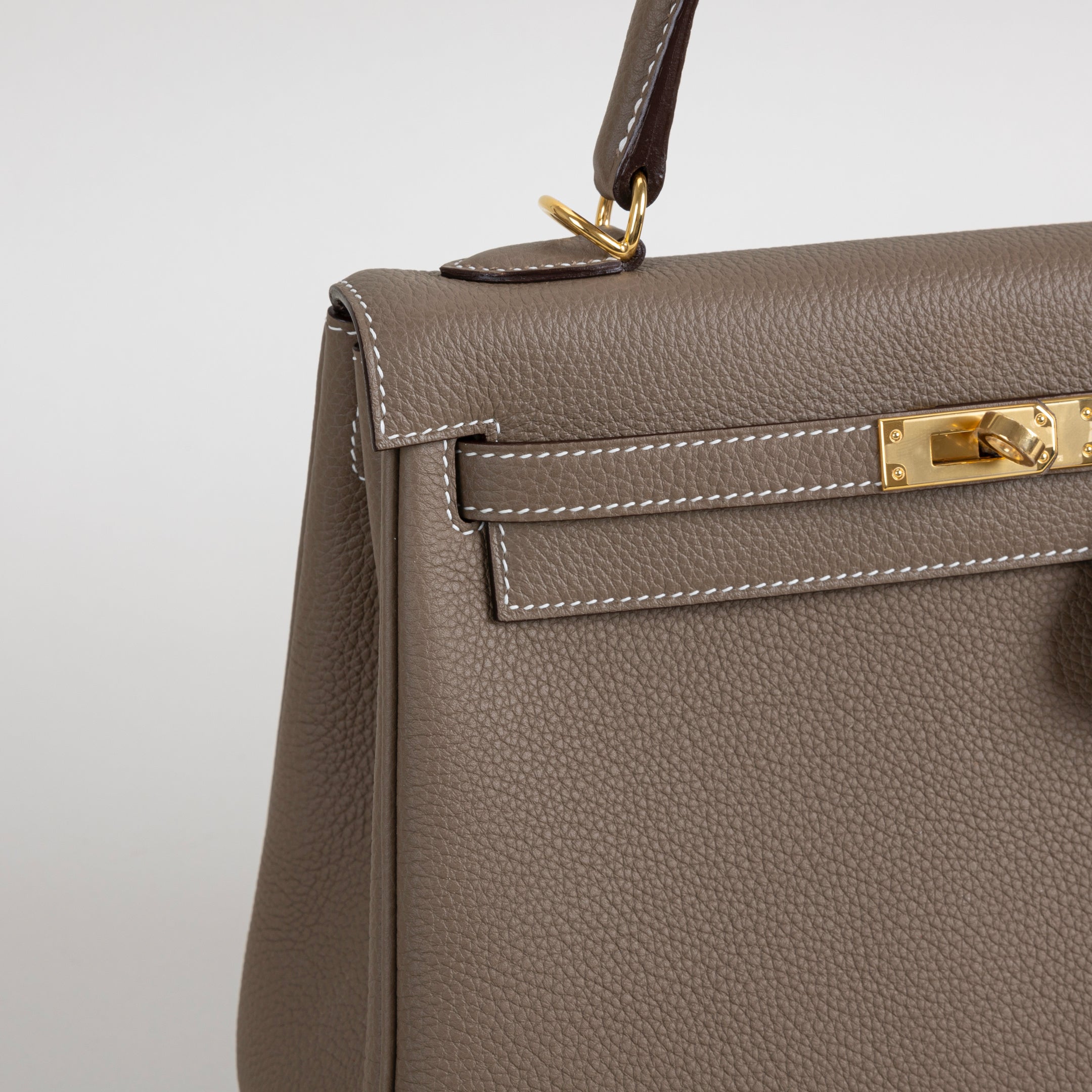 KELLY 25 TOGO LEATHER ETOUPE WITH GOLD HARDWARE (GHW)