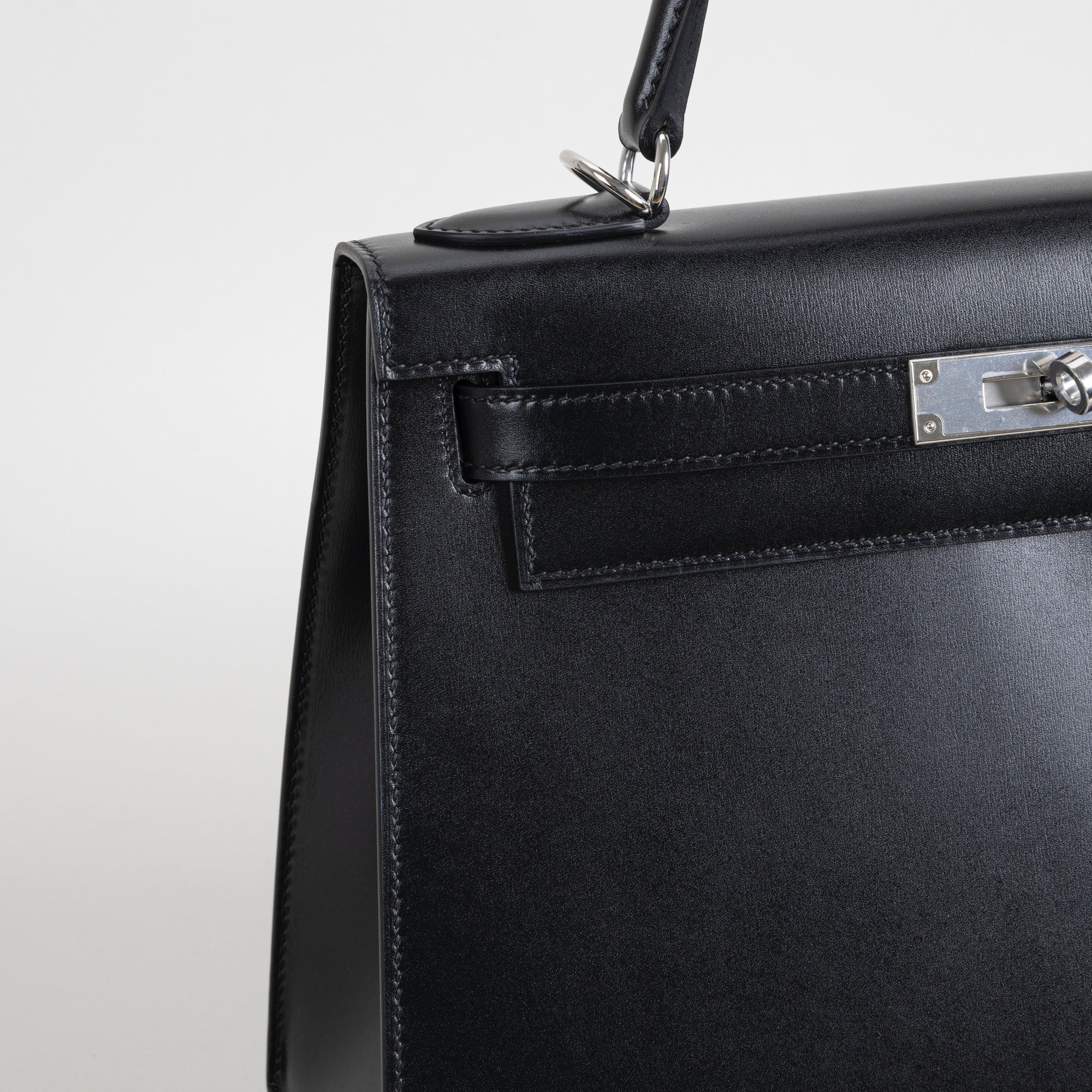 KELLY 28 BLACK BOX CALF LEATHER WITH PALLADIUM HARDWARE (PHW)
