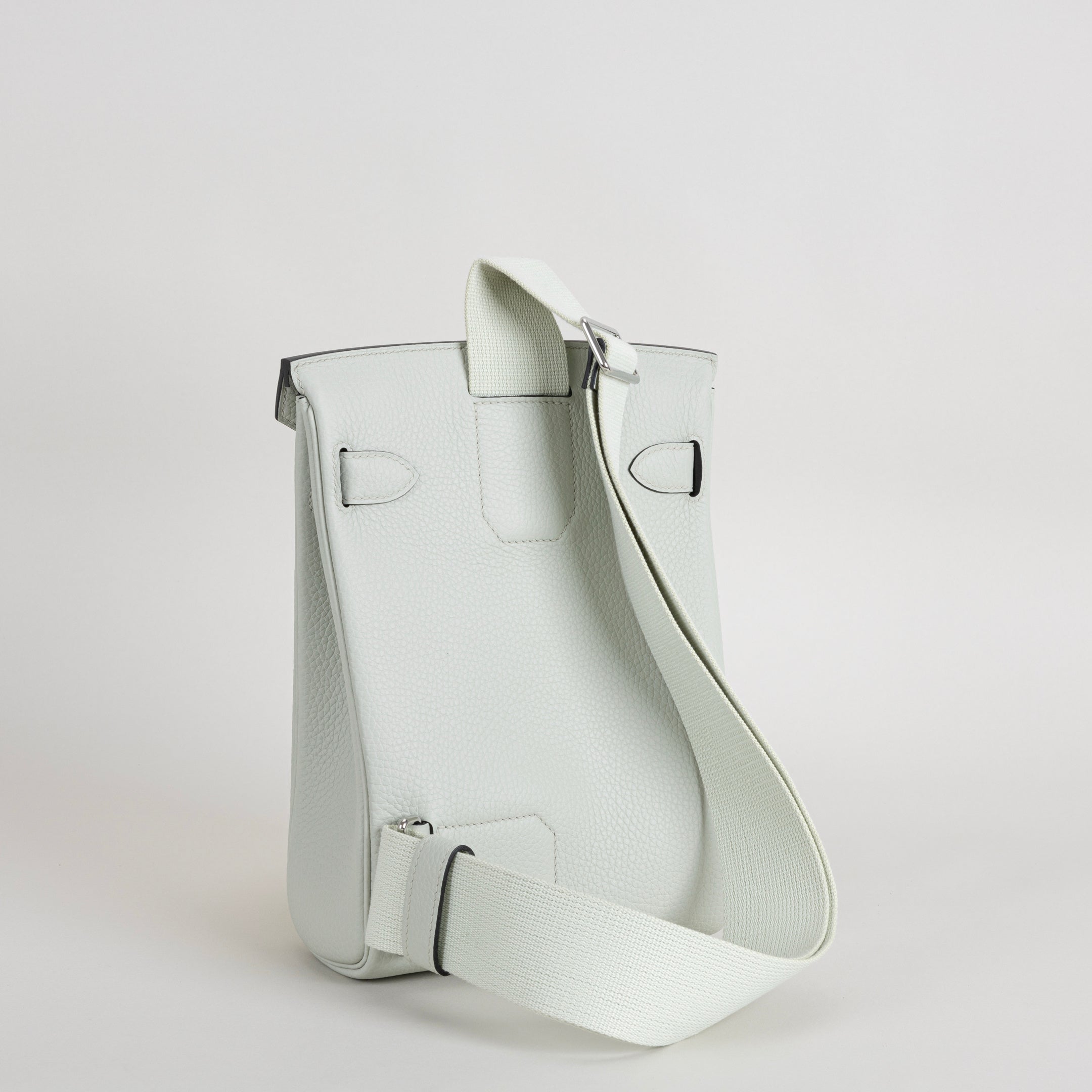 HAC A DOS TOGO LEATHER GRIS NEVE WITH PALLADIUM HARDWARE (PHW)