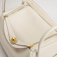 LINDY 26 CLEMENCE LEATHER BETON WITH GOLD HARDWARE (GHW)