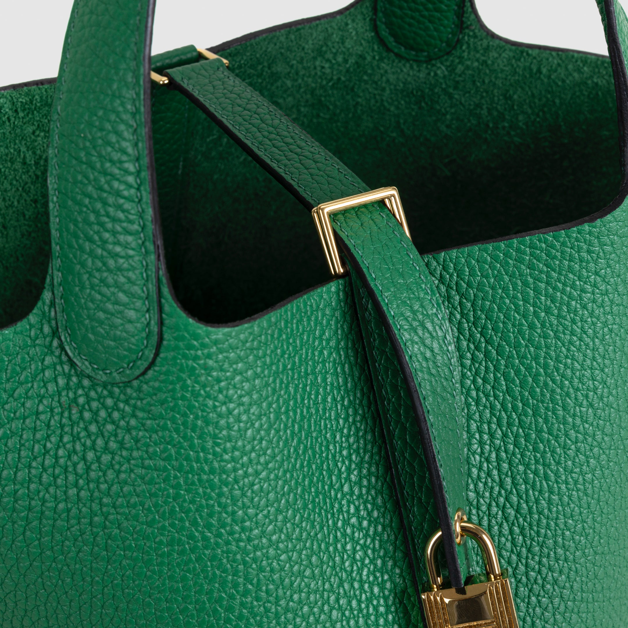 PICOTIN 18 LOCK CLEMENCE LEATHER VERT VERTIGO WITH GOLD HARDWARE (GHW)
