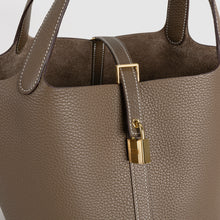 PICOTIN 22 LOCK CLEMENCE LEATHER ETOUPE WITH GOLD HARDWARE (GHW)