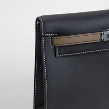 KELLY DANSE EVERCOLOR LEATHER HORSESHOE STAMP (HSS) BI-COLOR NOIR (BLACK) & ETOUPE WITH PALLADIUM HARDWARE (PHW)