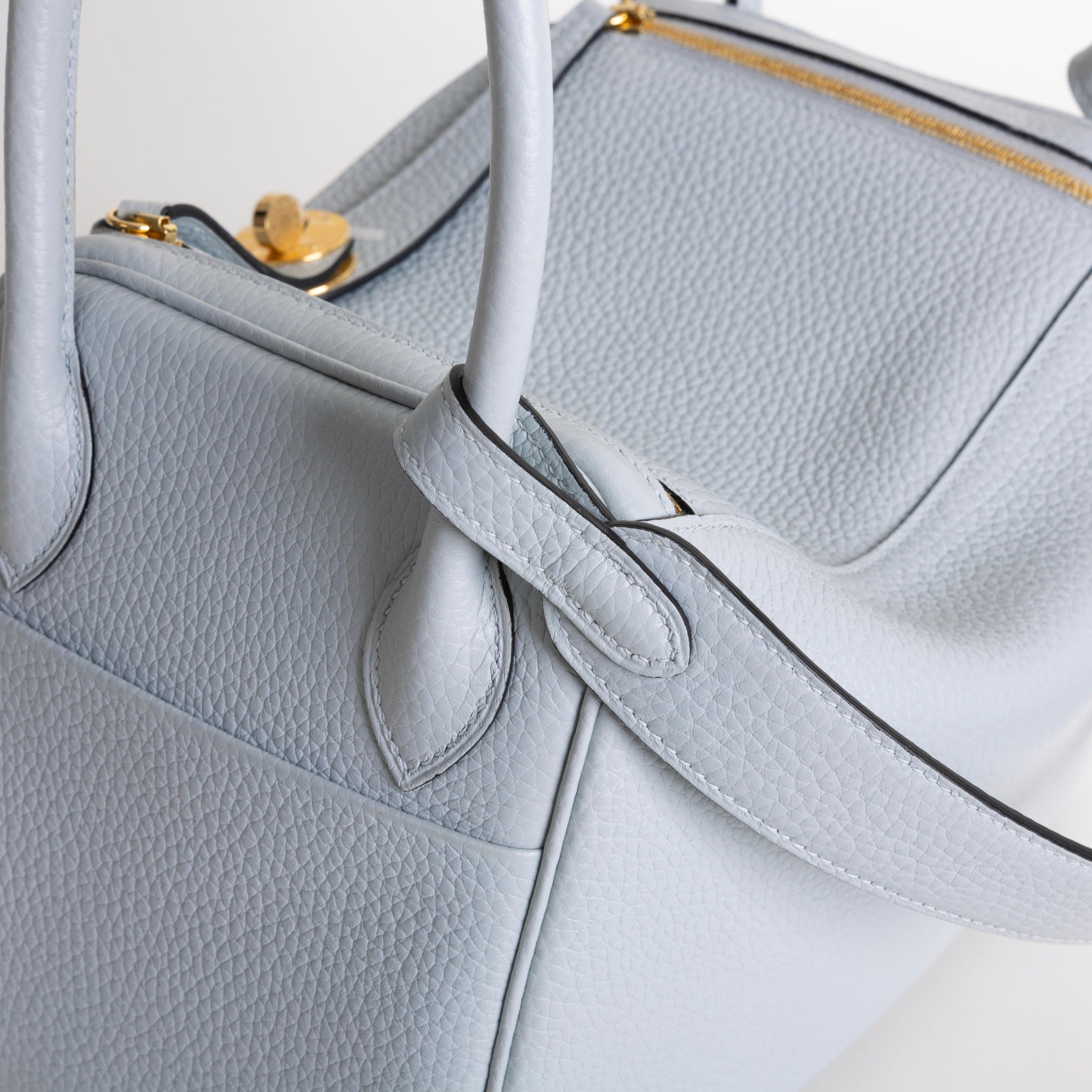 LINDY 26 CLEMENCE LEATHER BLEU PALE WITH GOLD HARDWARE (GHW)