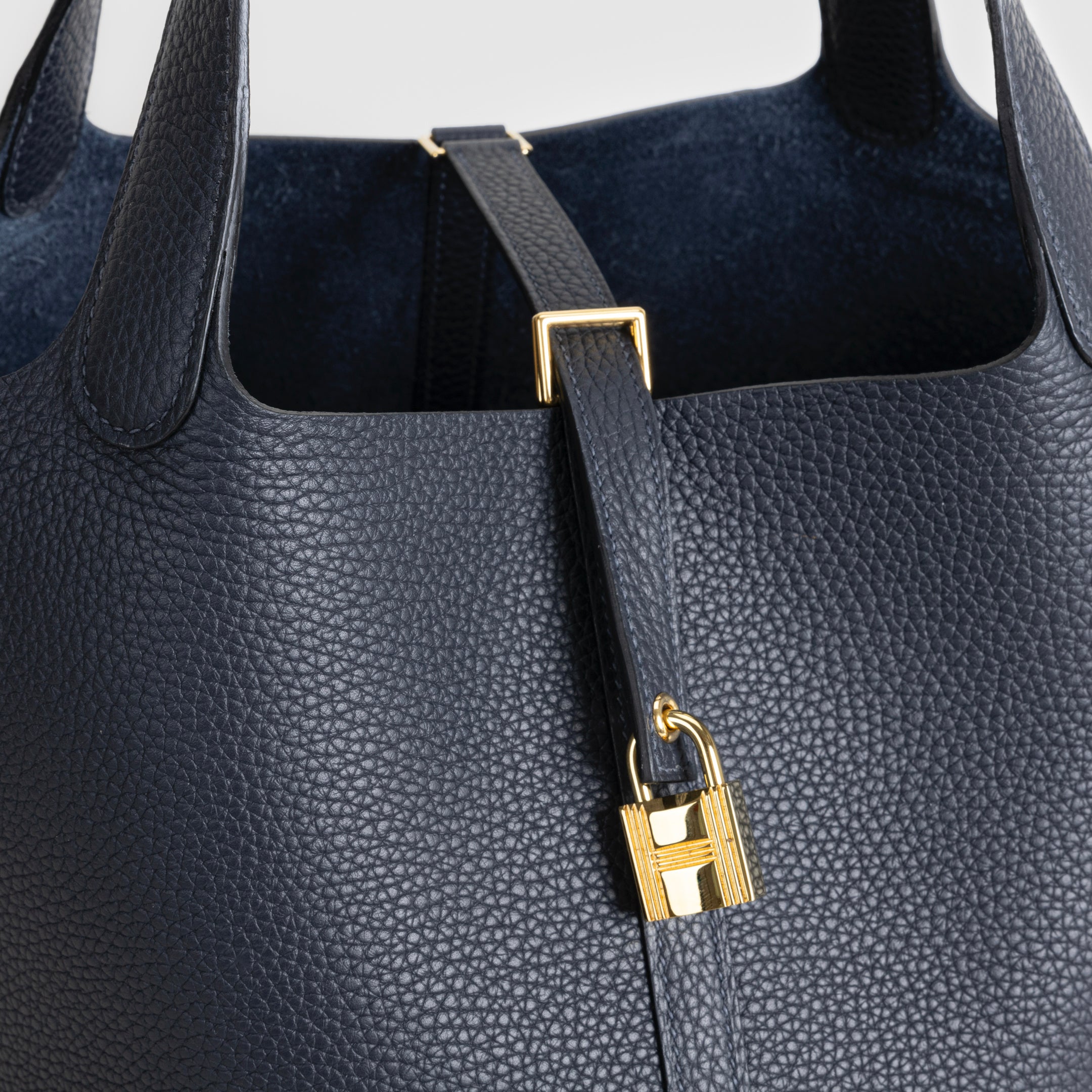 PICOTIN 22 LOCK CLEMENCE LEATHER BLEU NUIT WITH GOLD HARDWARE (GHW)