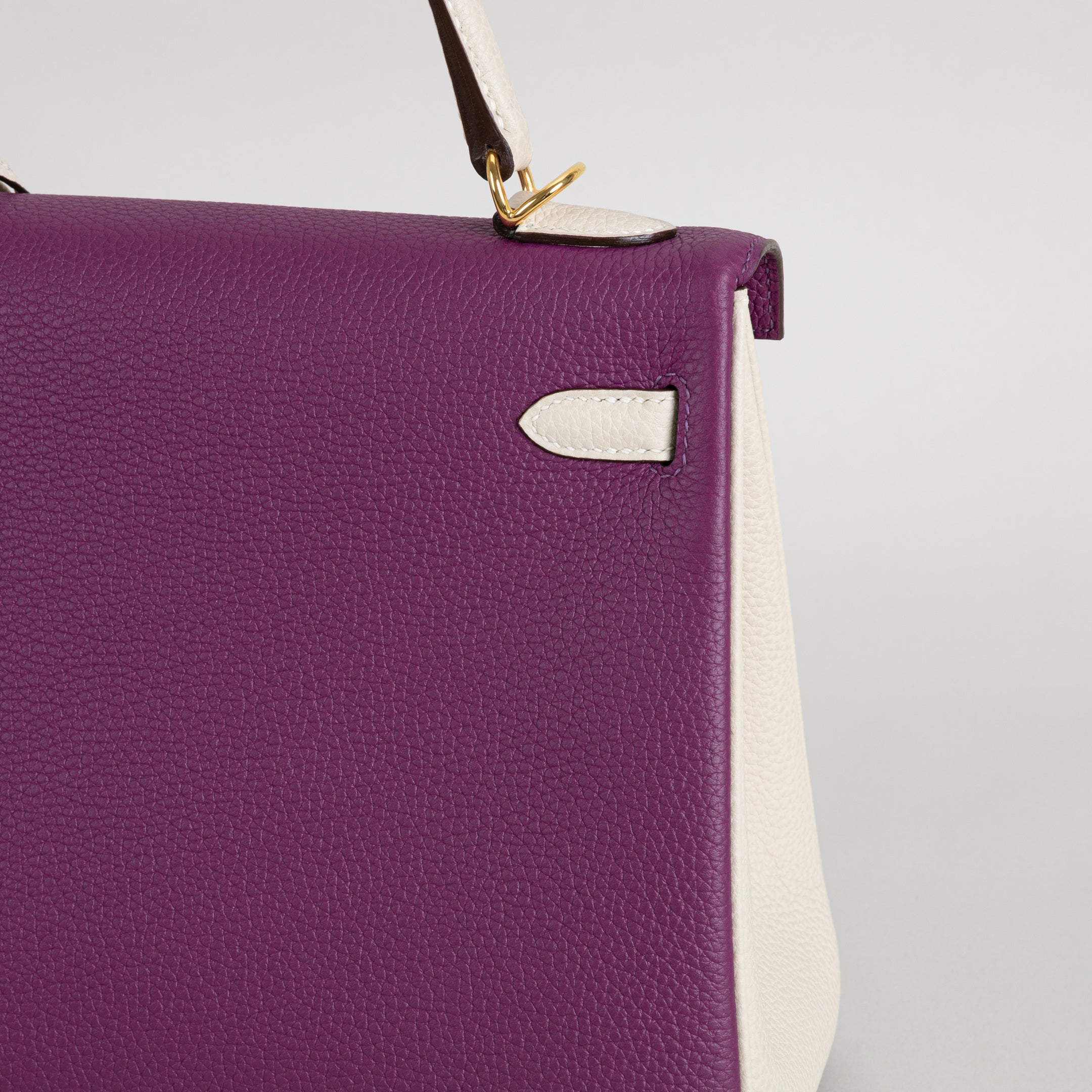 KELLY 25 TOGO LEATHER HORSESHOE STAMP (HSS) BI-COLOR ANEMONE & CRAIE WITH GOLD HARDWARE (GHW)