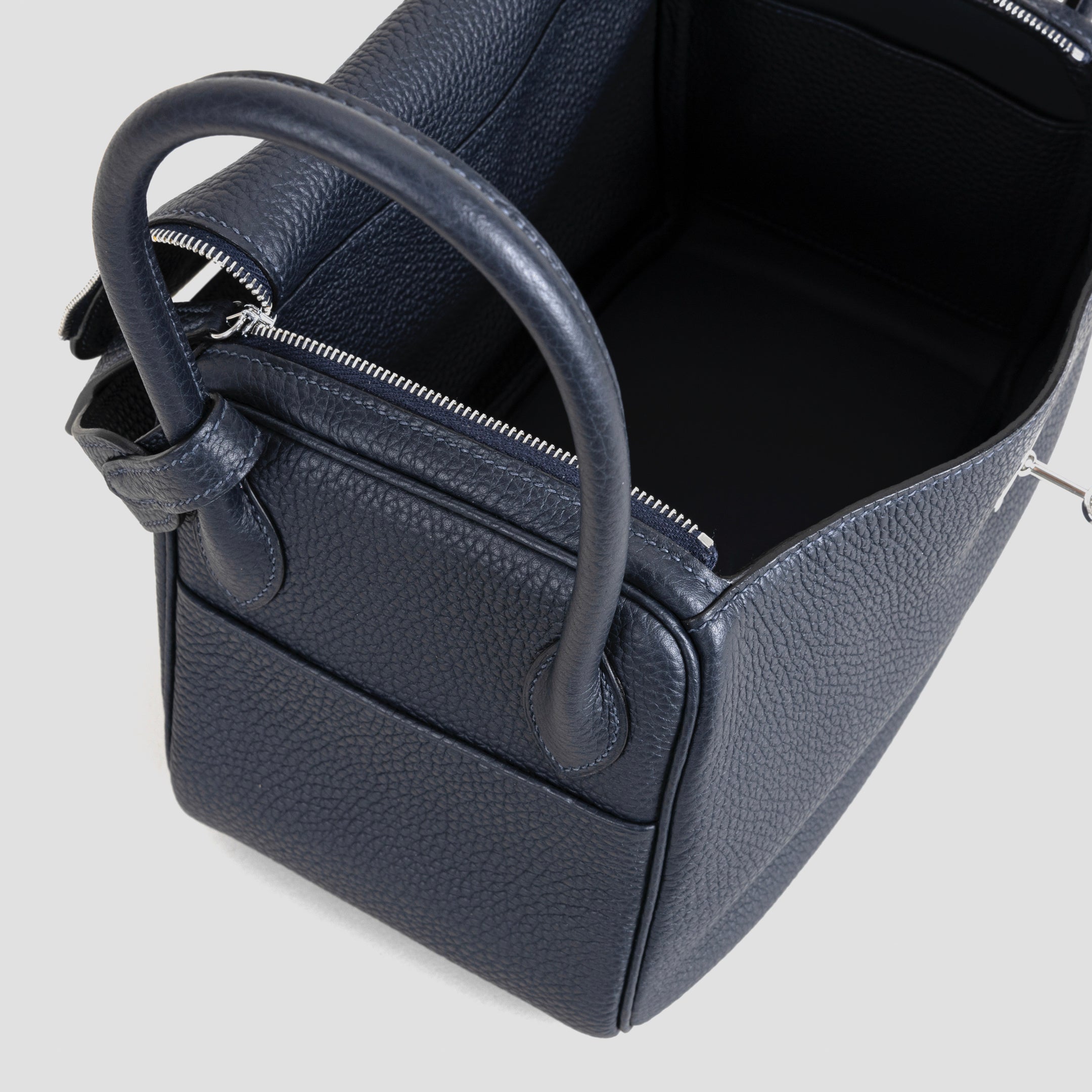 LINDY 26 CLEMENCE LEATHER BLEU NUIT WITH PALLADIUM HARDWARE (PHW)