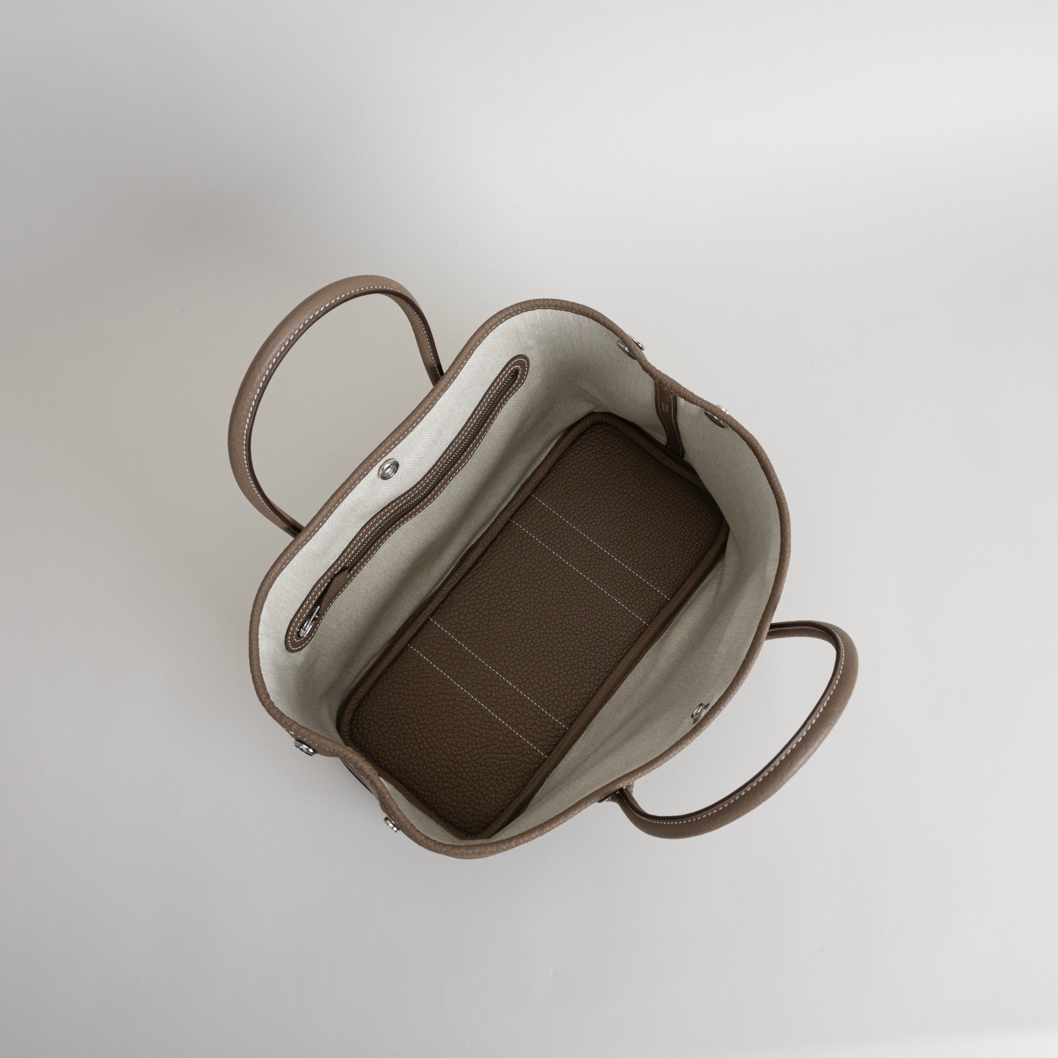 GARDEN PARTY 30 NEGONDA LEATHER ETOUPE WITH PALLADIUM HARDWARE (PHW)