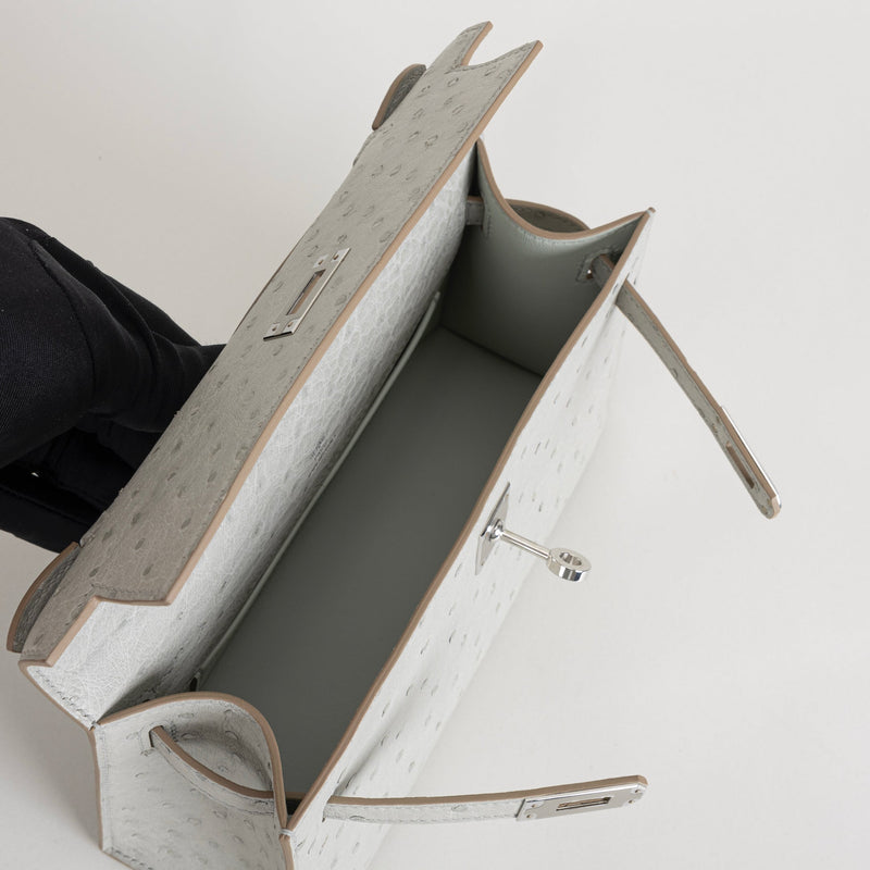 KELLY POCHETTE OSTRICH LEATHER GRIS PERLE WITH PALLADIUM HARDWARE (PHW)