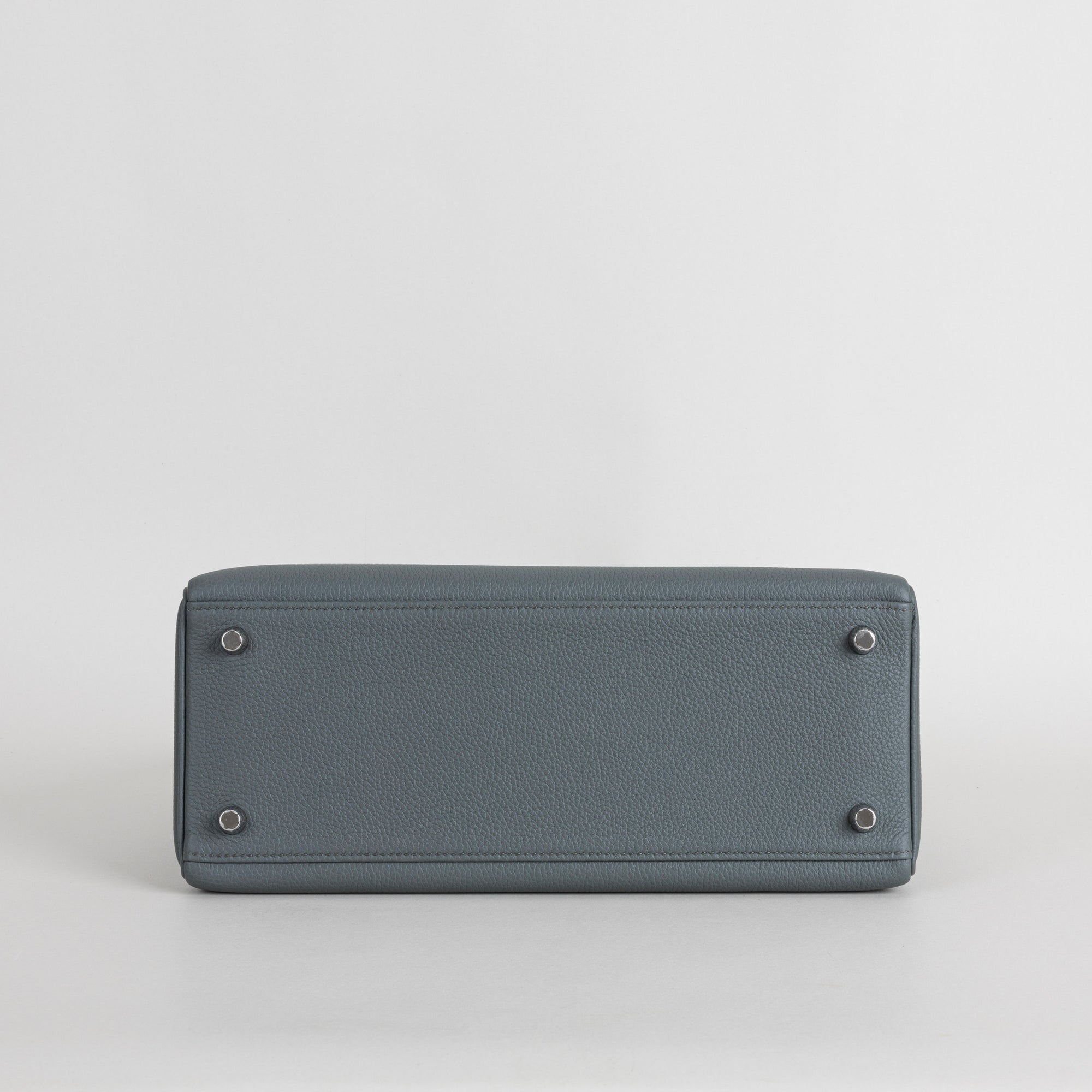 KELLY 28 TOGO LEATHER VERT AMANDE WITH PALLADIUM HARDWARE (PHW)