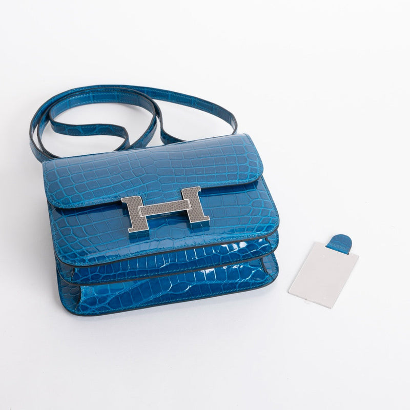 CONSTANCE 18 (MINI) SHINY (LISSE) NILOTICUS CROCODILE LEATHER BLEU IZMIR WITH PALLADIUM HARDWARE (PHW) LIZARD BUCKLE