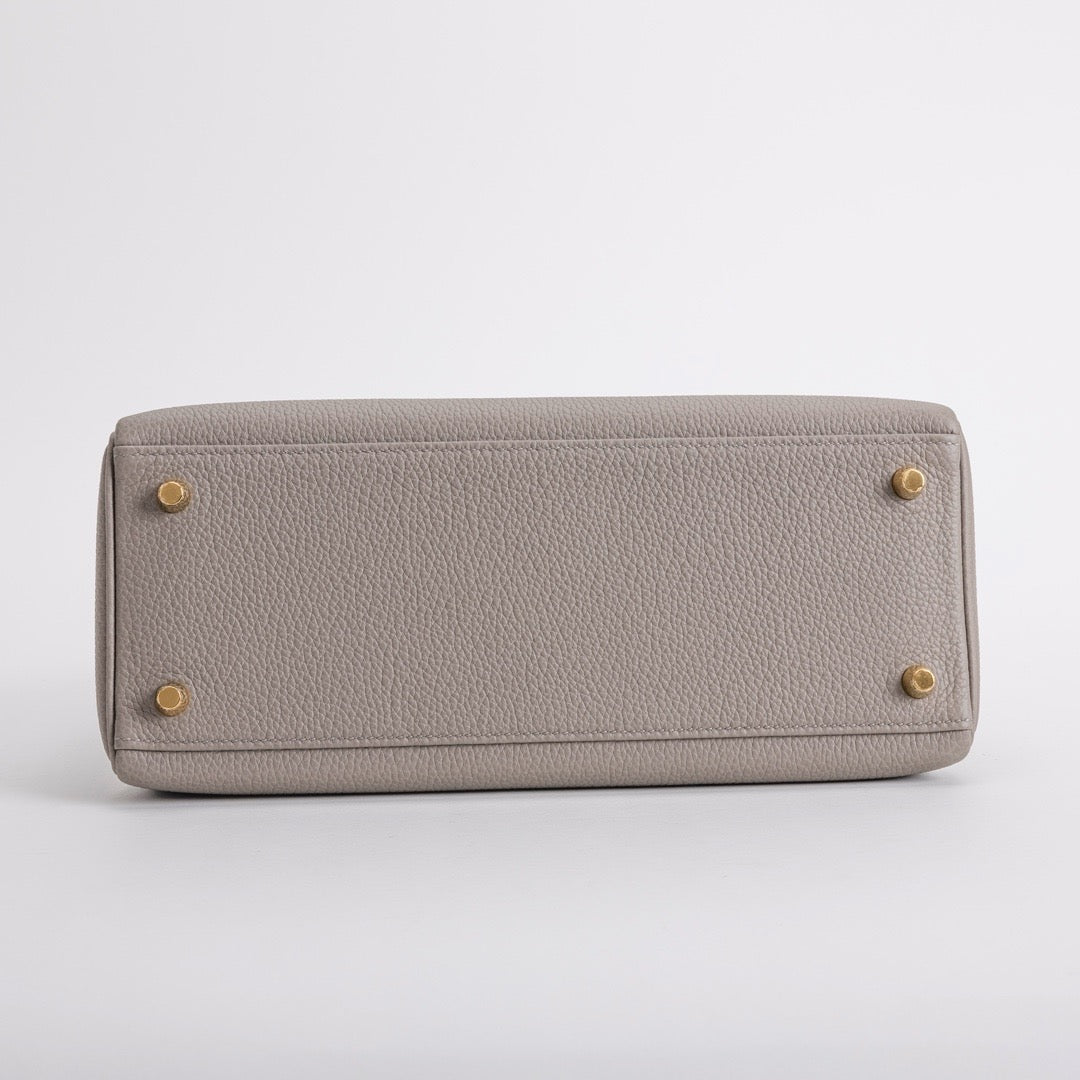 KELLY 28 TOGO LEATHER GRIS ASPHALTE WITH GOLD HARDWARE (GHW)