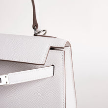 KELLY 25 EPSOM LEATHER GRIS PALE WITH PALLADIUM HARDWARE (PHW)