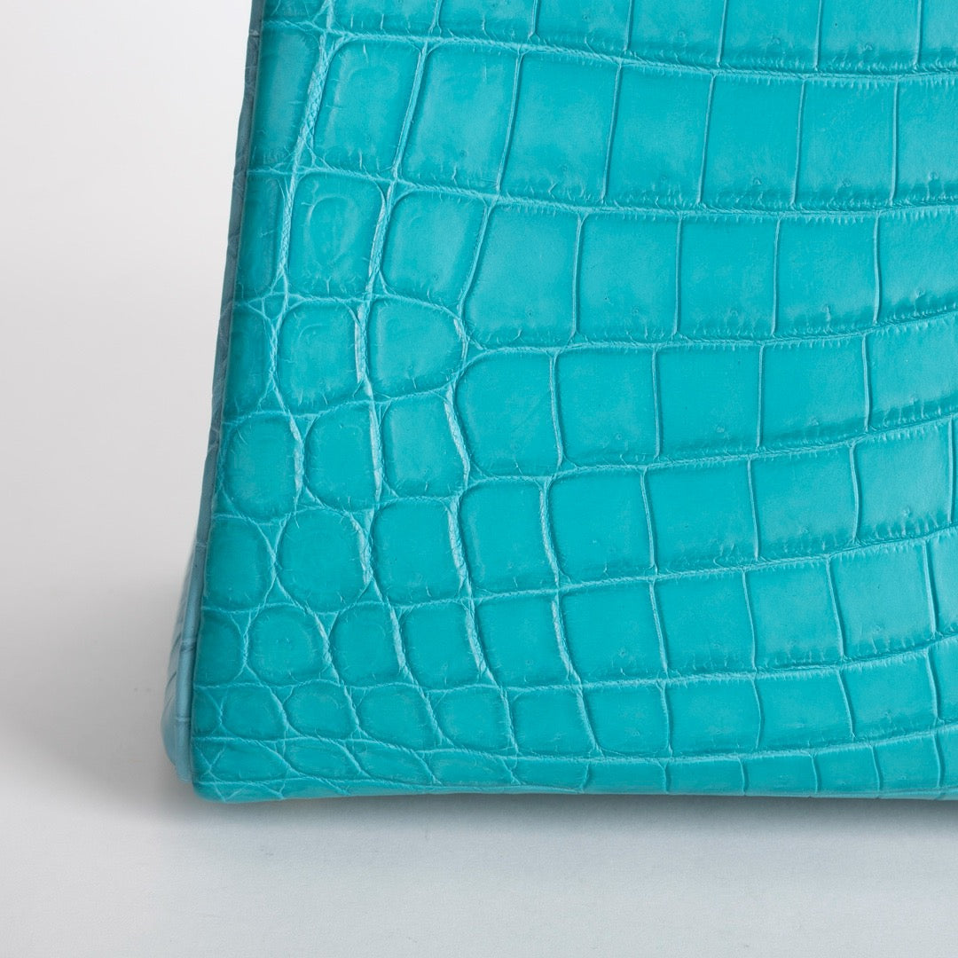 KELLY 32 MATTE NILOTICUS CROCODILE LEATHER HORSESHOE STAMP (HSS) BI-COLOR BLEU PAON & BLEU SAINT CYR WITH GOLD HARDWARE (GHW)