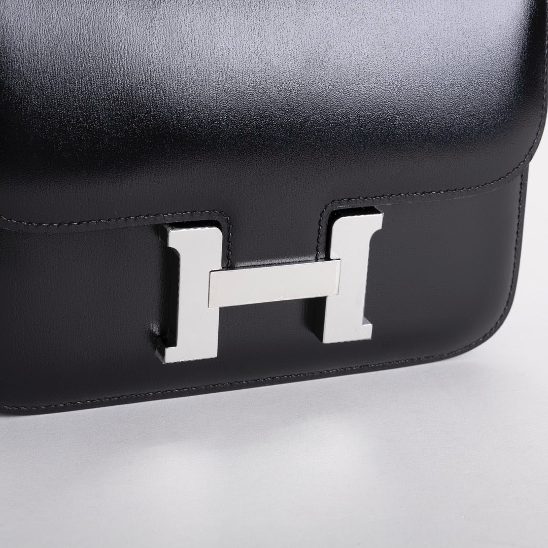 CONSTANCE 18 (MINI) BLACK BOX CALF LEATHER WITH PALLADIUM HARDWARE (PHW)