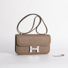 CONSTANCE 24 ELAN EPSOM LEATHER ETOUPE WITH PALLADIUM HARDWARE (PHW)