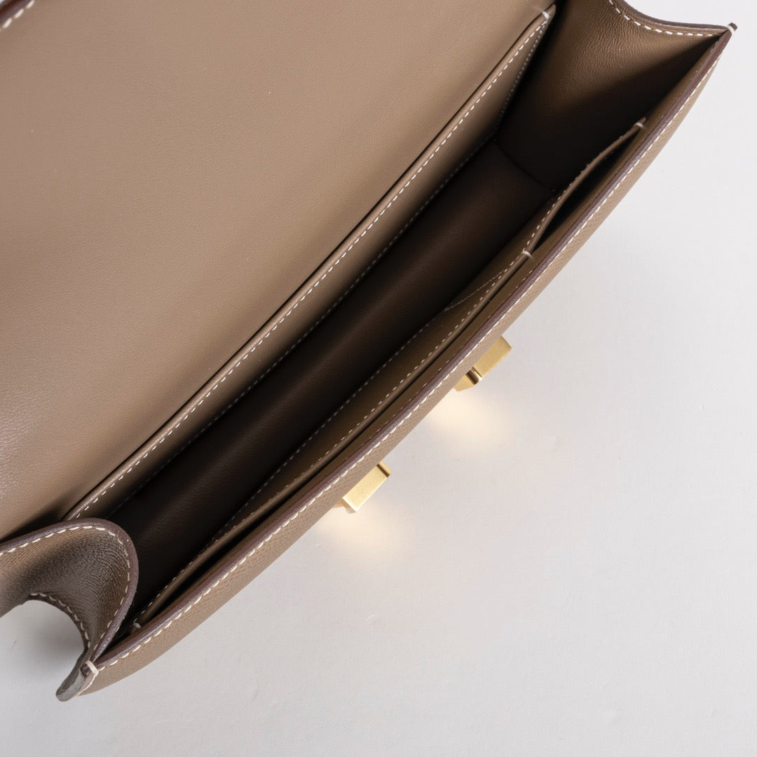 CONSTANCE 24 ELAN EPSOM LEATHER ETOUPE WITH GOLD HARDWARE (GHW)