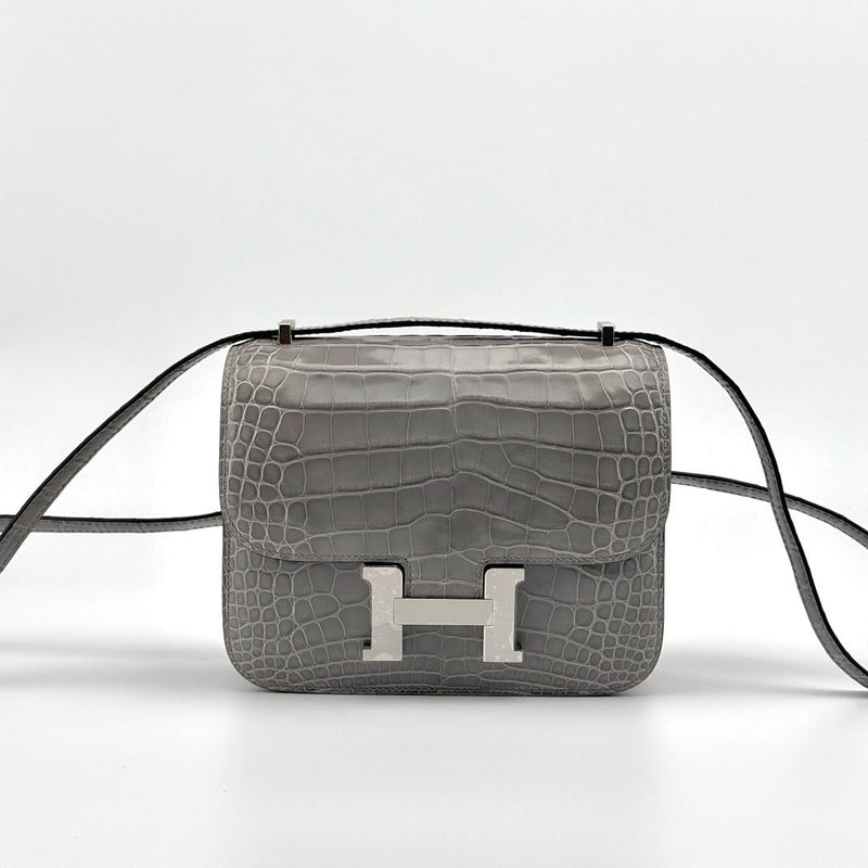 CONSTANCE 18 (MINI) SHINY MISSISSIPPIENSIS ALLIGATOR LEATHER GRIS TOURTERELLE WITH PALLADIUM HARDWARE (PHW)
