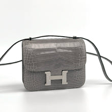 CONSTANCE 18 (MINI) SHINY MISSISSIPPIENSIS ALLIGATOR LEATHER GRIS TOURTERELLE WITH PALLADIUM HARDWARE (PHW)
